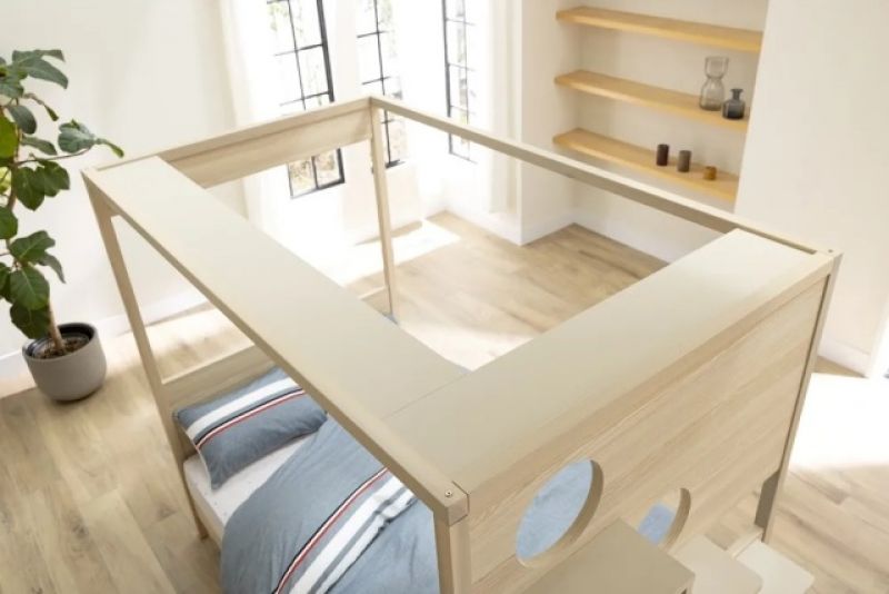 tran-cua-giuong-bed-with-cat-step